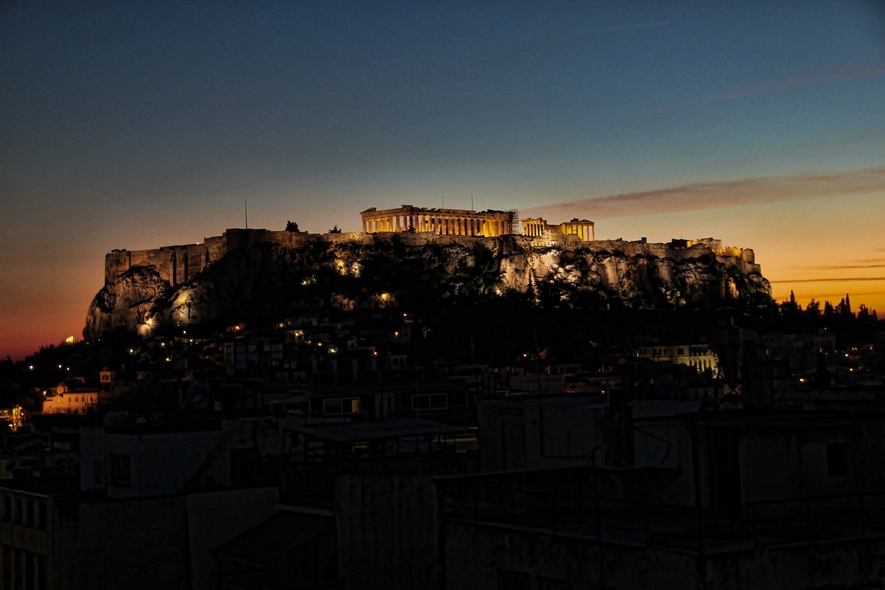 Ebullient Athens vs Eternal Rome: 7 Travel Differences