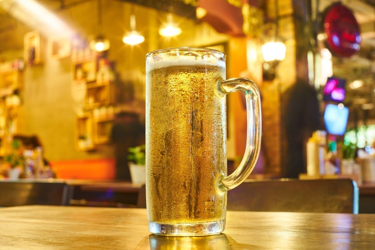 How Do Greeks Drink their Beer?