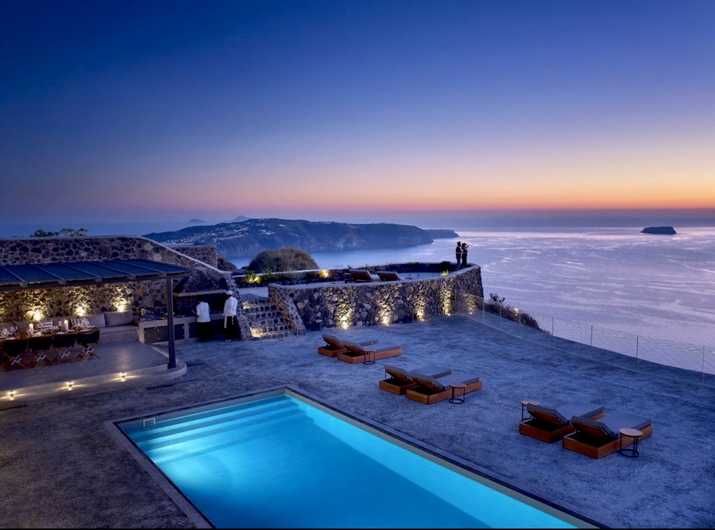 Dreaming of Luxury Holidays in a Private Villa? Go to Greece